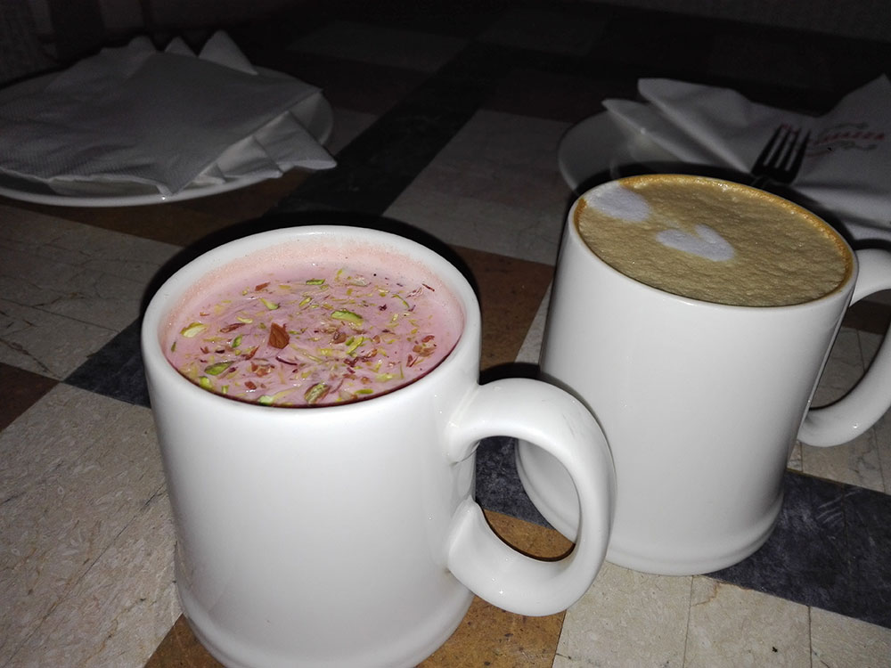 kashmiri-chaye-and-cafe-latte